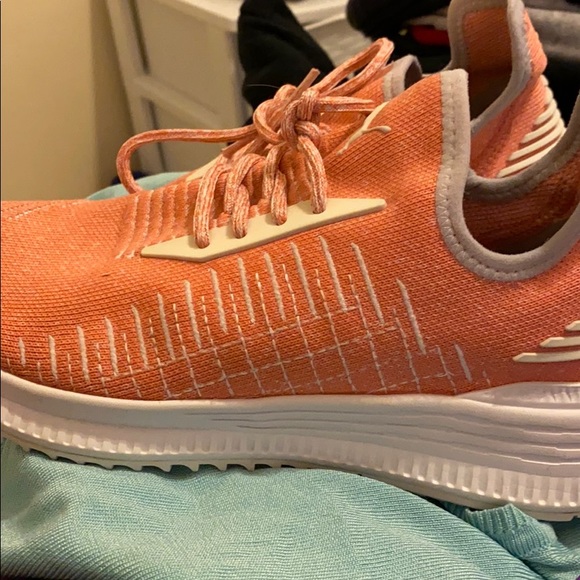 Puma athletic shoes - Picture 2 of 5